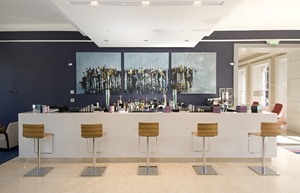 Elliot s Bar