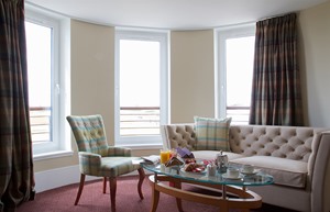 carnoustie hotel suite livingroom
